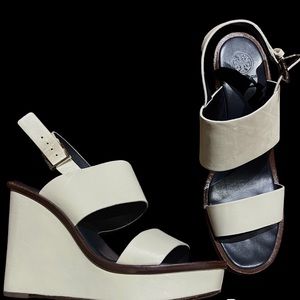 Like new Tory Burch leather wedges